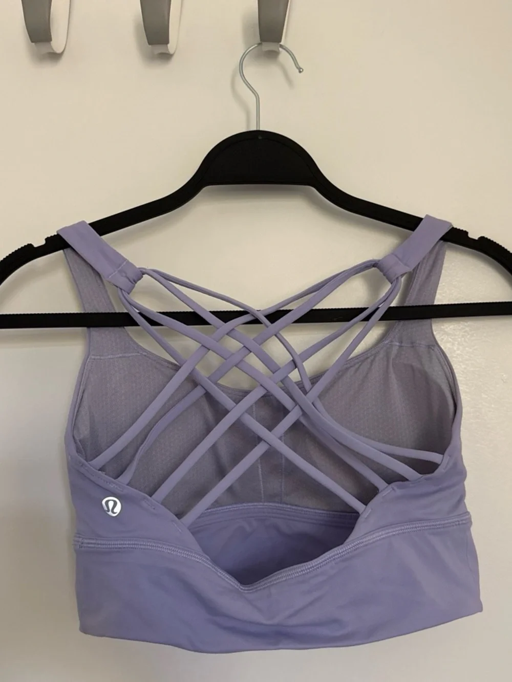 Lululemon Lilac sports bra with criss cross back, Size 6 #activewear #gymwear - Picture 2 of 2